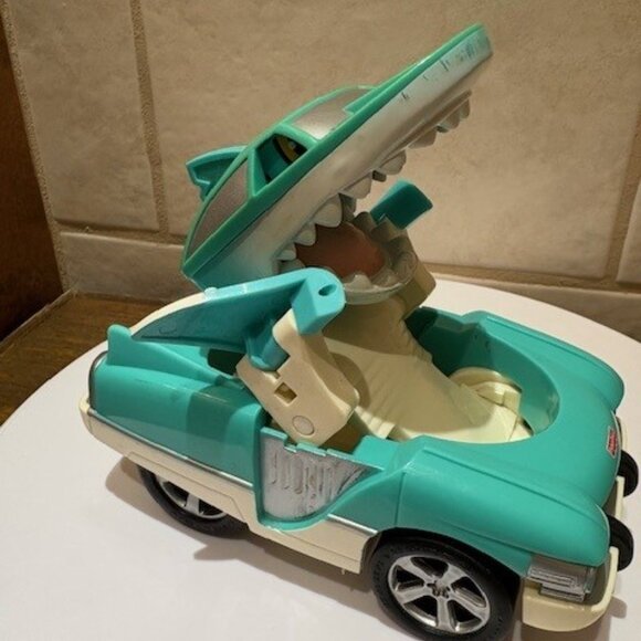 2006 Fisher Price Transforming Shark head Car Nivores Hot Rod Toy 6.5" - Picture 2 of 10